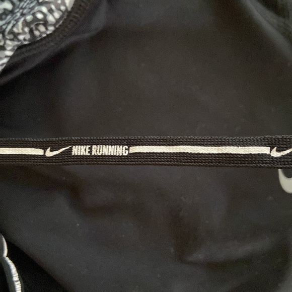 Nike Dri-Fit Running Cropped Leggings - Picture 5 of 10